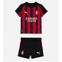 AC Milan Theo Hernandez #19 Hjemmedraktsett Barn 2025-26 Kortermet (+ Korte bukser)